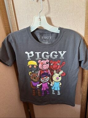 PIGGY Graphic Tee with Colorful Characters Small